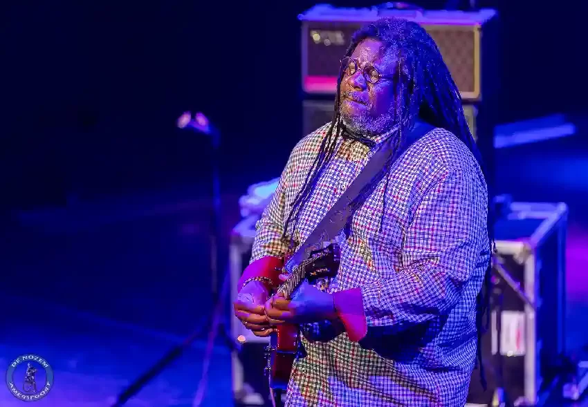 Flirting with the Blues