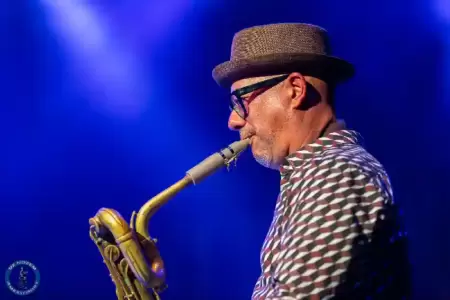 Flirting with the Blues