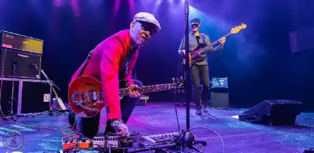 Flirting with the Blues