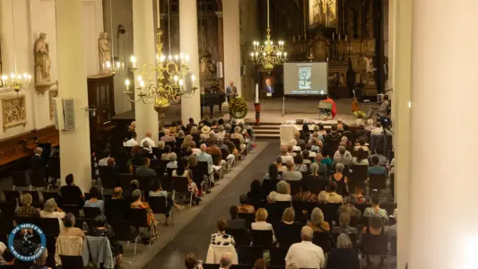 Herdenking NI 15-08